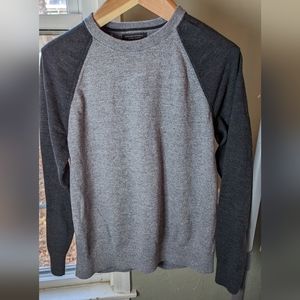 L 100% organic cotton sweater. Banana Republic